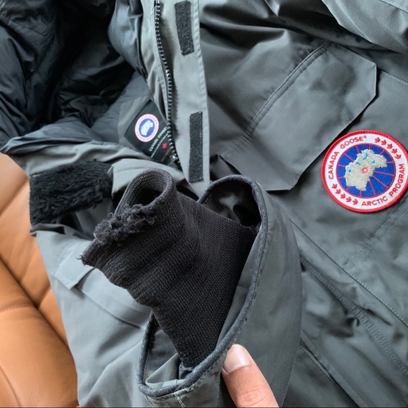 Canada Goose Expedition Parka - Picture 4 of 6